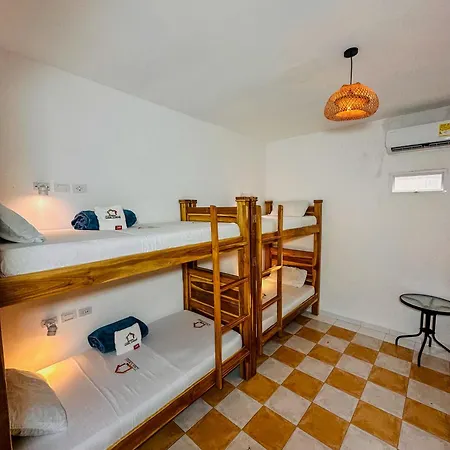 Hostal Casa Torres Centro Historico - Adults Only Cartagena Exterior photo